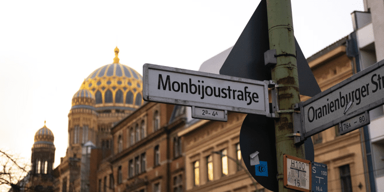 Antisemitizam u Njemačkoj: Rekordni porast, svakodnevni strah i poziv na zajedničku borbu