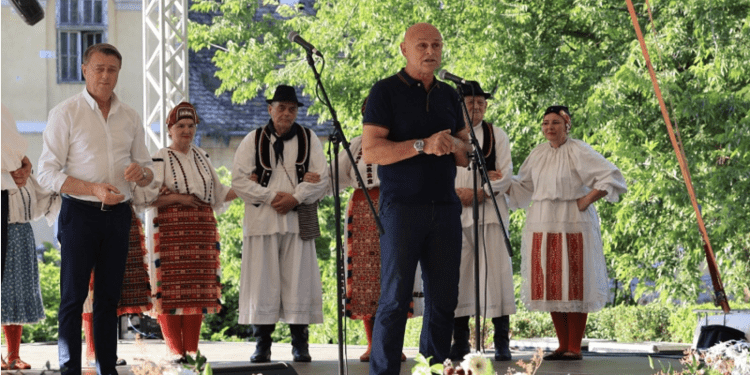ČETVRT STOLJEĆA TRADICIJE Otvoreni 25. Međunarodni etno susreti u Bilju