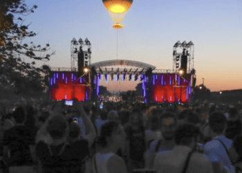 MASOVNI NAPAD IGLAMA NA FESTIVALU U FRANCUSKOJ 145 ozlijeđenih, strah i nevjerica među posjetiteljima