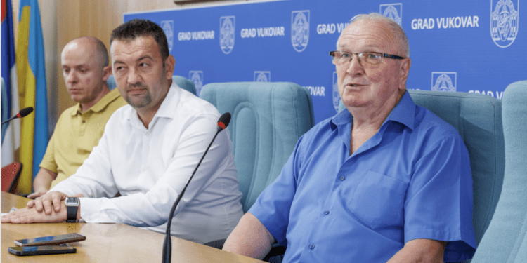 GRAD VUKOVAR NASTAVLJA TRADICIJU Besplatni izleti u Bizovačke toplice za umirovljenike