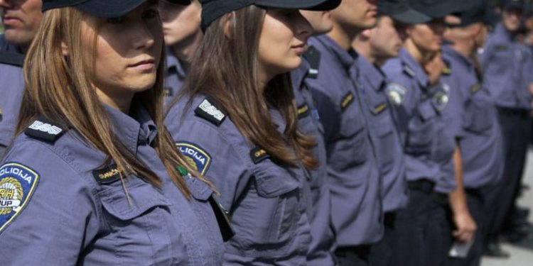 Azilant iz Maroka brutalno napao policajku u Zagrebu