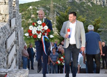 Dan državnosti u Kaštelima obilježen uz počast braniteljima i glazbeni program