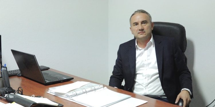 Ispravak netočnih informacija na zahtjev načelnika Općine Lećevica Ante Barana na članak “OPET PROBLEMI U LEĆEVICI: Sumnje u milijunske malverzacije, netransparentnost i političke igre”