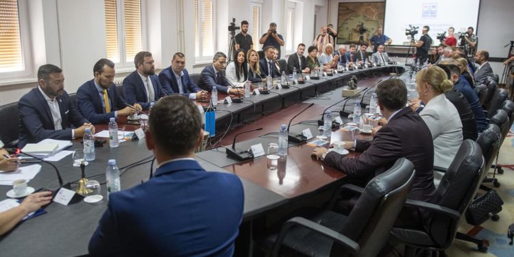 U Splitu konstituirano Gradsko vijeće uz dozu dramatike: Tajno glasanje, jedno “nepoznato” ime i nova većina