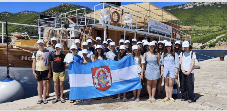 Vukovarski osnovnoškolci krstare Jadranom: Nagrada za izuzetne rezultate i zalaganje