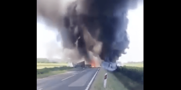 (VIDEO) Teška prometna nesreća na D-46: Jedna osoba smrtno stradala u sudaru dva teretna vozila