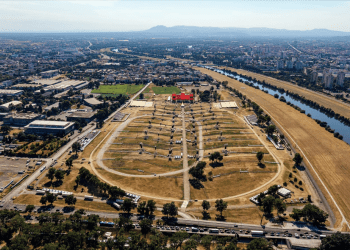 Histerija ne prolazi, a Hipodrom se sprema za povijesni koncert. Katarina Peović postala partizanski radar za ustaške pjesme