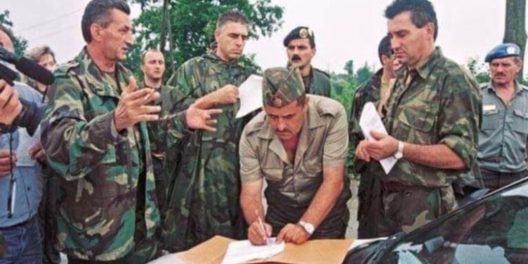 Glina u Domovinskom ratu: Od rata do slobode – predaja 21. Korpusa