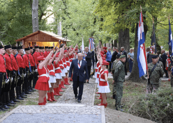 Središnja proslava 1100. obljetnice Hrvatskoga Kraljevstva održana u Osijeku uz visoke uzvanike i bogat kulturni program