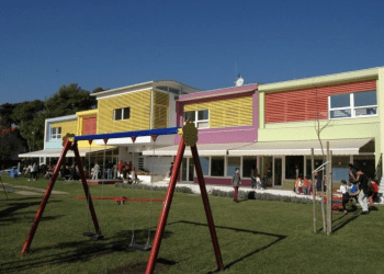 Prvi veliki korak vaše djece: Besplatna mala škola u Kaštelima – upisi od 15. rujna!