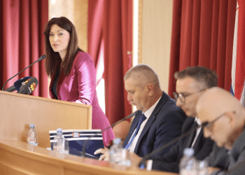 Mladi u fokusu: Osječko-baranjska županija povećala kreditni fond za stambene kredite i najavila novi program potpore obiteljima