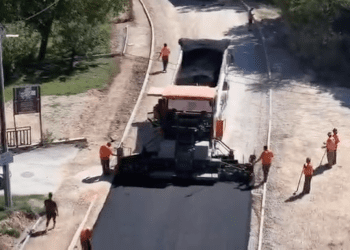 Atraktivne snimke iz Prološca: Pogledajte kako cesta od 2,5 milijuna eura dobiva potpuno novo ruho!