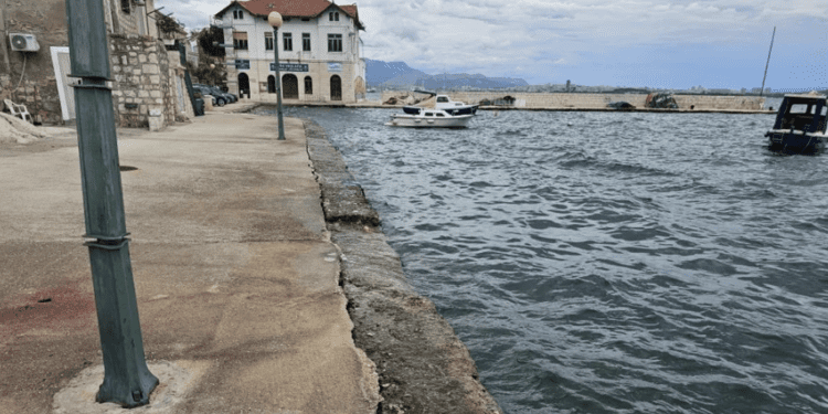 Radovi na rivi u Kaštel Kambelovcu: Grad najavio početak prve faze sanacije obalnog pojasa