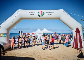 Sunčana nedjelja ispunjena pozitivnom energijom, sportom i zajedništvom – održan 24. po redu Porečki delfin