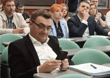 Bivši državni tajnik uzburkao Vukovar: Kajkić se usprotivio – Županijska nagrada ide čovjeku kojeg su smijenili zbog nasilja i pijanstva!