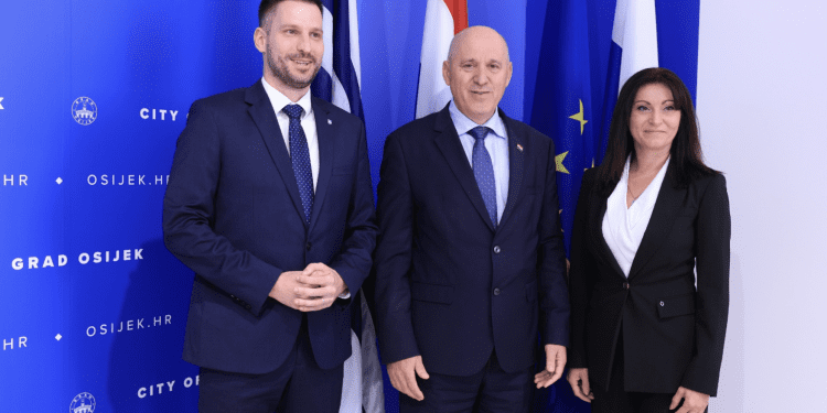 Novi POS stanovi, zemljište za KBC i preseljenje Unikoma: Vlada, Županija i Grad Osijek dogovorili projekte vrijedne 46 milijuna eura
