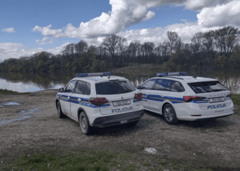 Drama na Dunavu kod Sotina: Prevrnuo se čamac s migrantima, traje potraga za nestalima