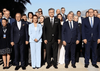 (VIDEO) Plenković: “Hrvatska dijeli svoja iskustva i pruža punu podršku Ukrajini – tko zaboravi svoje branitelje, zaboravlja i svoju slobodu”