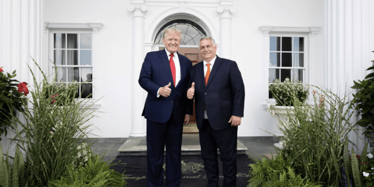 Putin, Trump i Orban u novom diplomatskom trokutu: Postaje li Budimpešta središte svjetske politike?
