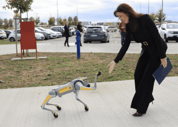 Tehnicoolum u Osijeku okupio stotine mladih: “STEM zanimanja su budućnost gospodarstva”