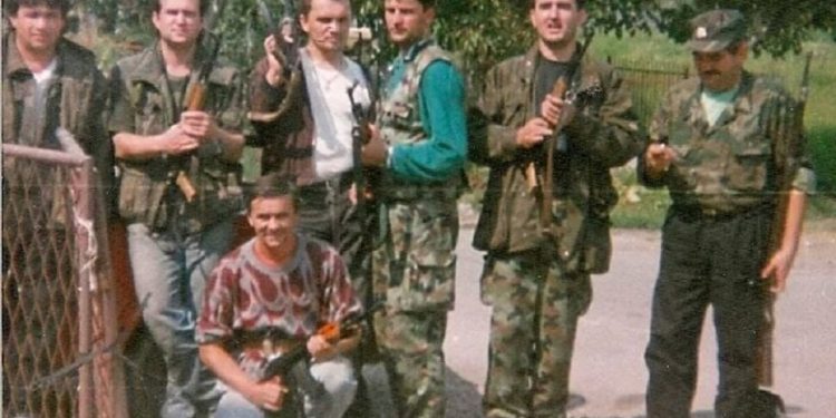 KROVOVI SU GORJELI, CRJEPOVI PUCALI…Prekrili su ga travom da ga četnici ne nađu: ‘Tad sam prvi put doživio rat u punom užasu’