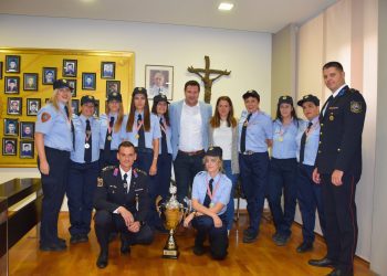 Kaštelanski vatrogasci briljirali u Novalji: Gradonačelnik Ivanović priredio prijem u njihovu čast