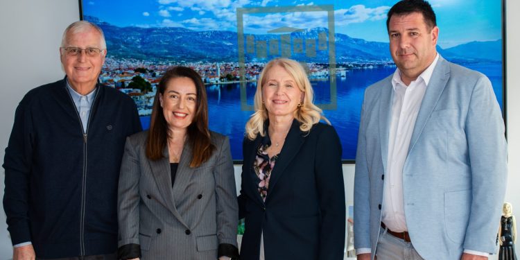 (VIDEO) Marina Kaštela proglašena najboljom velikom marinom 2025. godine: Grad Kaštela upriličio svečani prijem u čast iznimnog uspjeha