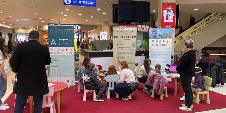 (FOTO) Umjetna inteligencija, znanstveni eksperimenti i zabava – Split postao središte STEM kreativnosti