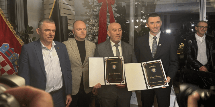 Božićni susret u Splitu: Okupljanje u duhu vjere i mira