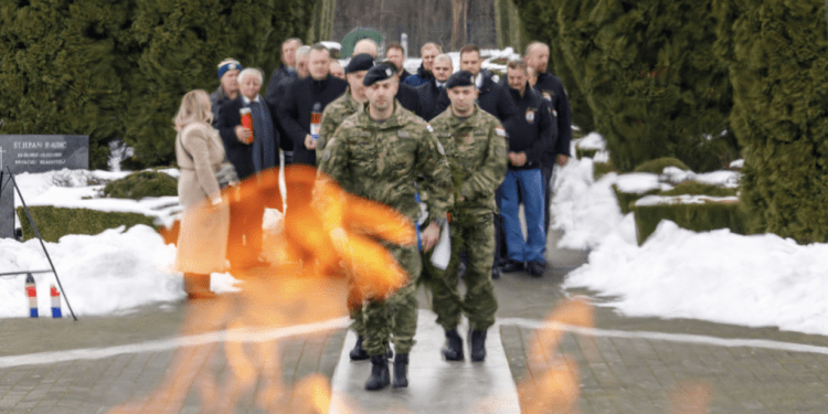 Vukovar se s ponosom prisjetio dana priznanja Hrvatske i završetka mirne reintegracije: “Na tim temeljima gradimo budućnost”
