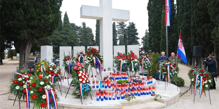Zadar s ponosom i emocijama obilježio 33. obljetnicu VRO Maslenica ’93 – počast herojima koji su stvarali slobodnu Hrvatsku