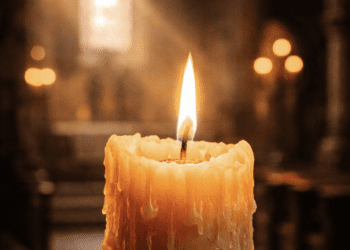 Zašto katolici pale svijeće za pokojne? Značenje koje seže do srži kršćanske vjere
