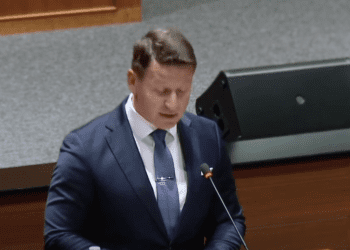 Kljenak ga pritiskala zbog Thompsona, a Zurovec uzvratio: “Što Vi mislite o Snježani Đurišić i četničkim pjesmama u Zagrebu?”
