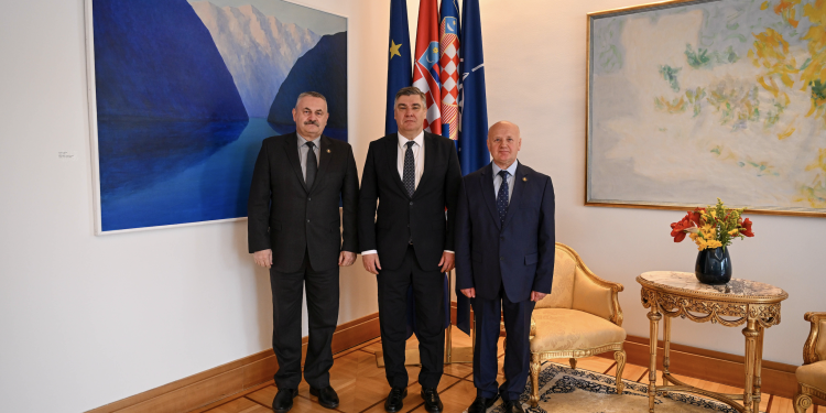 Milanović primio autore vrijednog leksikona: 401 hrvatski general i admiral konačno dobili zasluženo mjesto u povijesti