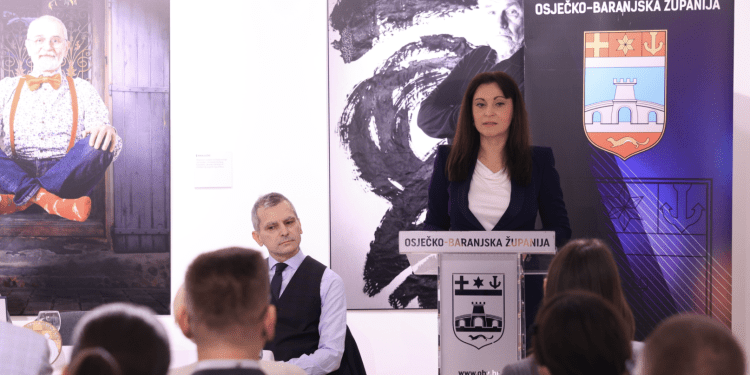 U Osijeku predstavljena medalja povodom 1100 godina Hrvatskog Kraljevstva: Simbol povijesti koji putuje i izvan granica Hrvatske