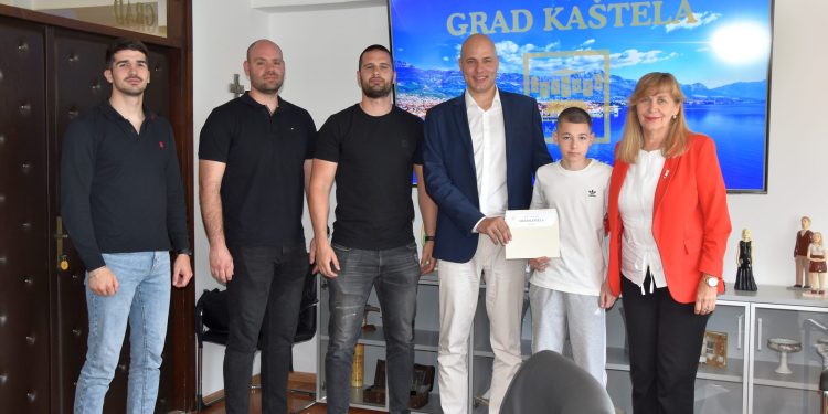 Kaštela ponosna: Mladi boksač Ivan Markić osvojio zlato na državnom prvenstvu
