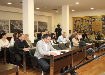 Tko je odgovoran za legalizaciju Kerumove konobe Pršut izvan građevinskog područja? Na sjednici u Kaštelima zaiskrilo između Mosta i HDZ-a