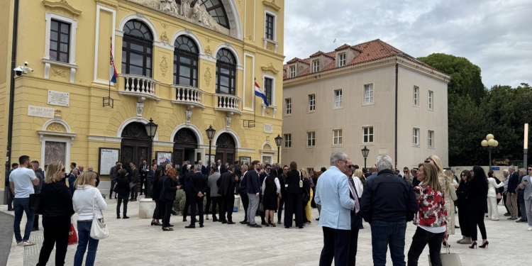 Split slavi Sudamju: Svečana sjednica u HNK-u, Plenković u gradu, a Stanišić digao publiku na noge prijedlogom koji već bruji Splitom – “Nazovimo kazalište Boris Dvornik!”