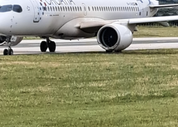 Incident u Zrakoplovnoj luci u Kaštel Štafiliću: Zrakoplov Croatia Airlinesa pri polijetanju s piste završio na travnjaku