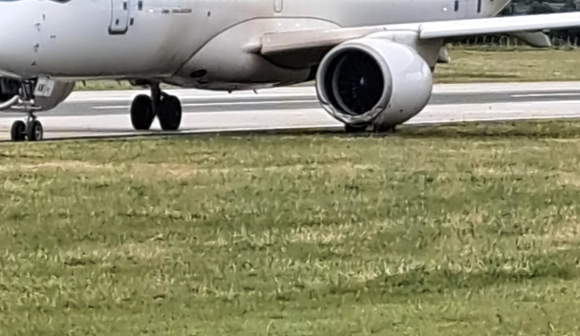 Incident u Zrakoplovnoj luci u Kaštel Štafiliću: Zrakoplov Croatia Airlinesa pri polijetanju s piste završio na travnjaku