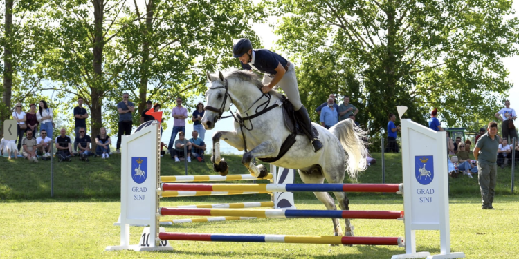Preponsko jahanje u Cetinskom kraju: sport srca, tradicije i nevjerojatne predanosti