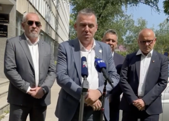 Domovinski pokret pred Visokim kaznenim sudom: “Ako pravosuđe ne ubrza, za nekoliko mjeseci ovdje će nas biti stotine i tisuće logoraša”