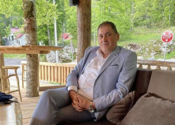 Čestitka književnika Poročića za Dan državnosti: “Hrvati Boke kotorske, razvijte šahovnicu na brodovima, bedemima i crkvama!”
