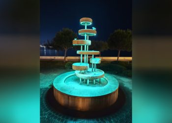 Fontana u Kaštel Starom zasvijetlila zeleno u znak podrške oboljelima od miastenije gravis