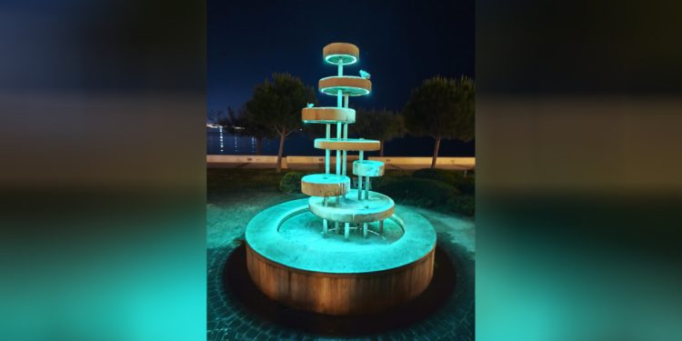 Fontana u Kaštel Starom zasvijetlila zeleno u znak podrške oboljelima od miastenije gravis
