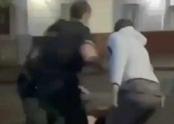 Migrant u Belfastu nožem pokušao obezglaviti bijelca