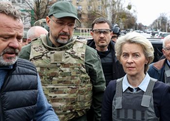 EU uvodi deportacijske centre, migrante bez azila planira slati u treće zemlje