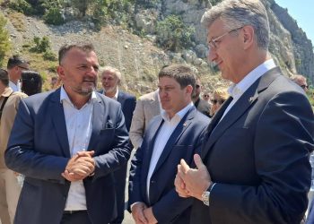 Nova prometna žila kucavica južnog Hvara: Plenković obišao prometnicu Sveta Nedjelja – Dubovica