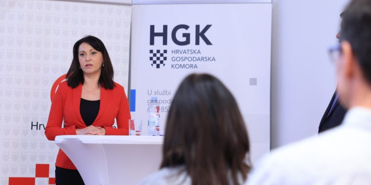 FOTO Predstavljeni rezultati za 2025. na sjednici Gospodarskog vijeća HGK Županijske komore Osijek