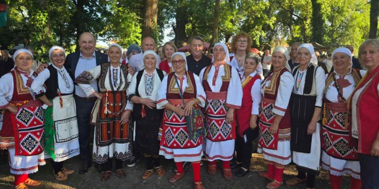 FOTO Svečano otvoreni 26. Međunarodni etno susreti u Bilju